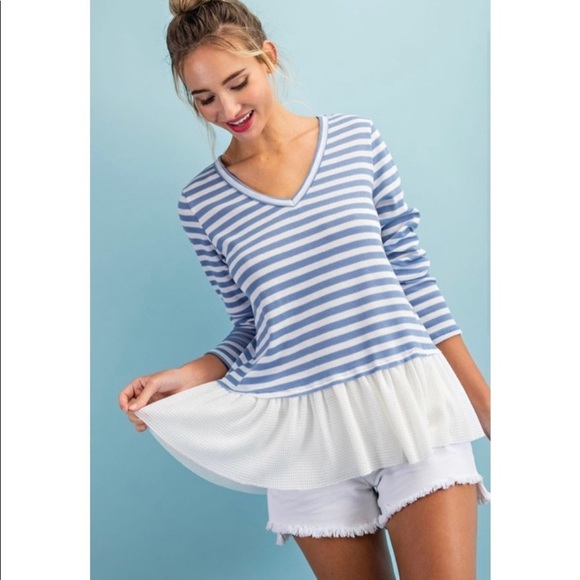 🛍NEW! Long Sleeve Ruffle Trim Top! - Picture 2 of 8